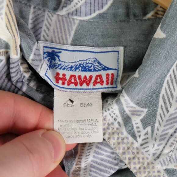 Vintage Shirt Mens Medium Blue White Floral Popover Reverse Print Short Sleeve - Picture 7 of 8